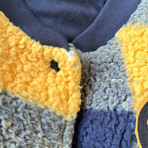 VS Pink Iowa Hawkeyes Fleece size Small - Picture 6 of 6